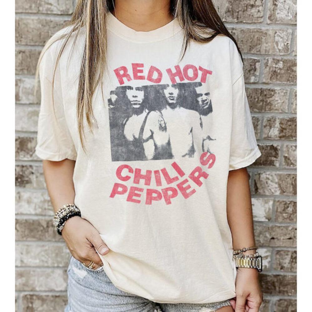 Red Hot Chili Peppers Retro Concert Band Tee Music Fan TShirt